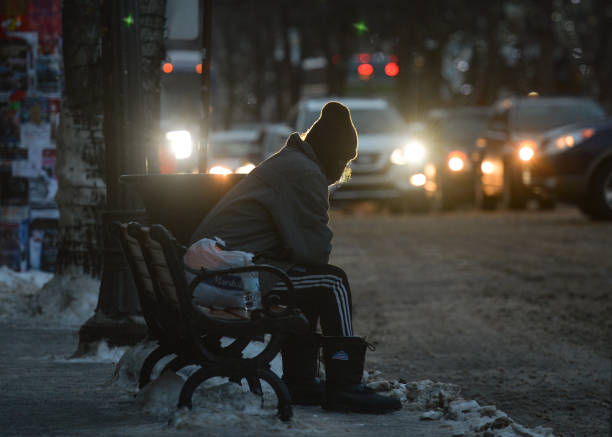 sans abri sur un banc